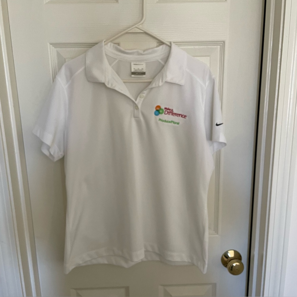 Nike XL Ladies White Dri-FIT Golf Shirt with logo